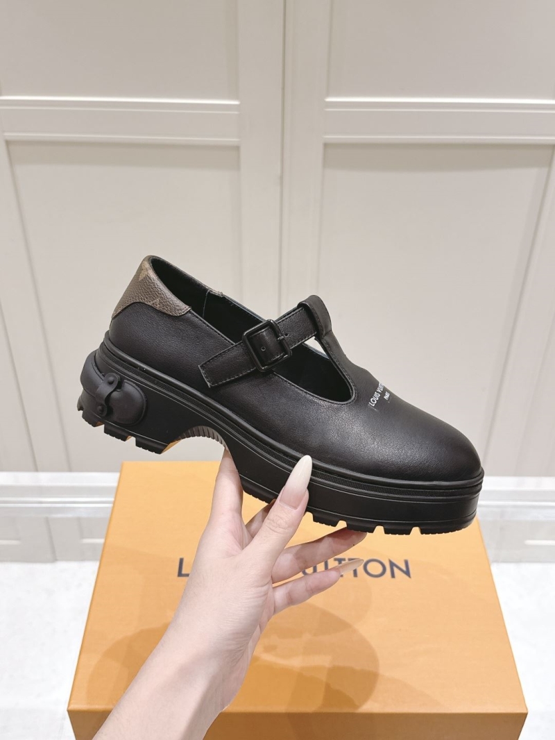 l0vis Vvtt0n loafers